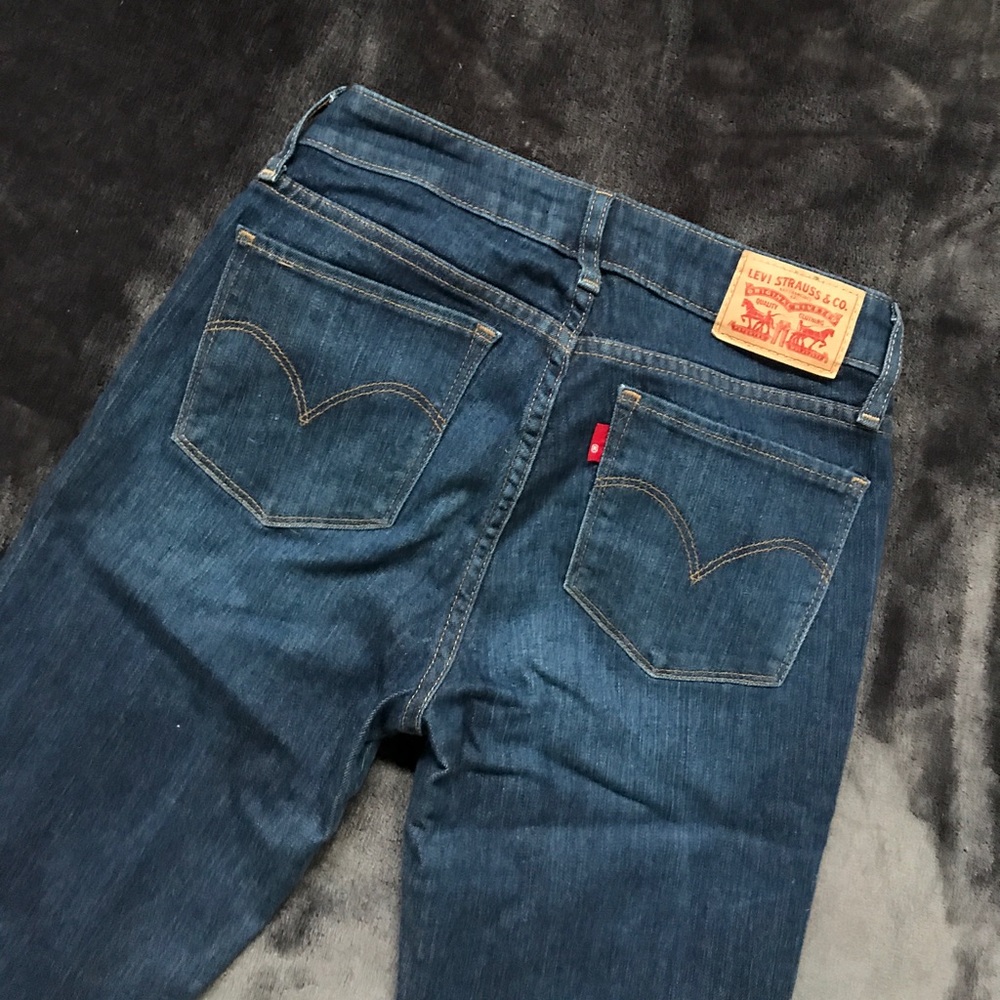 Levi’s 712 Slim Jean